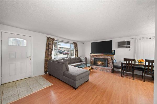 218 N Calvin Rd, Spokane, WA 99216