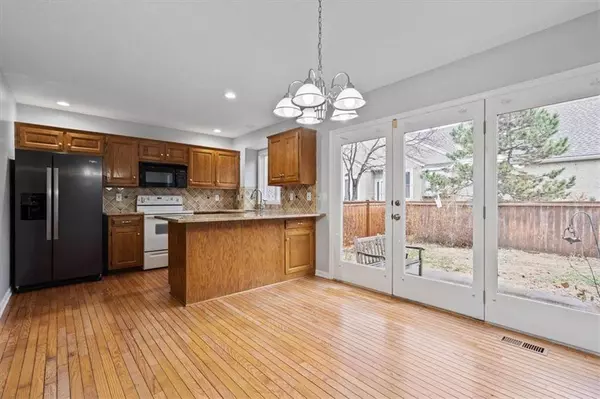 12525 Broadmoor ST, Overland Park, KS 66209