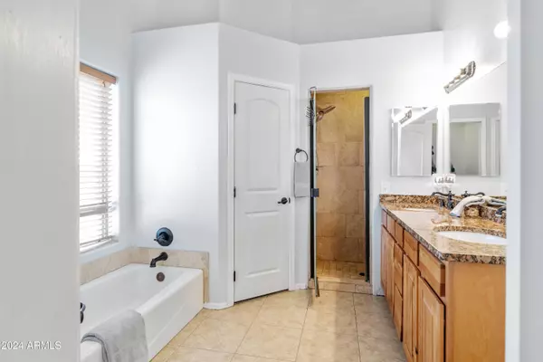 1981 N PEBBLE BEACH Drive, Show Low, AZ 85901