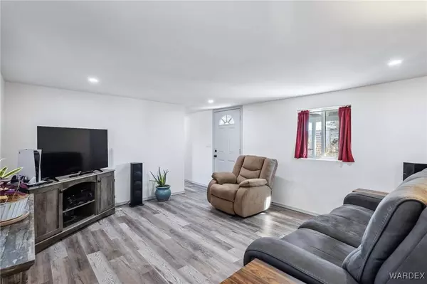 3186 E Lass AVE, Kingman, AZ 86409