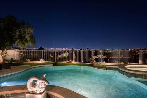 2824 Soaring Peak Avenue, Henderson, NV 89052