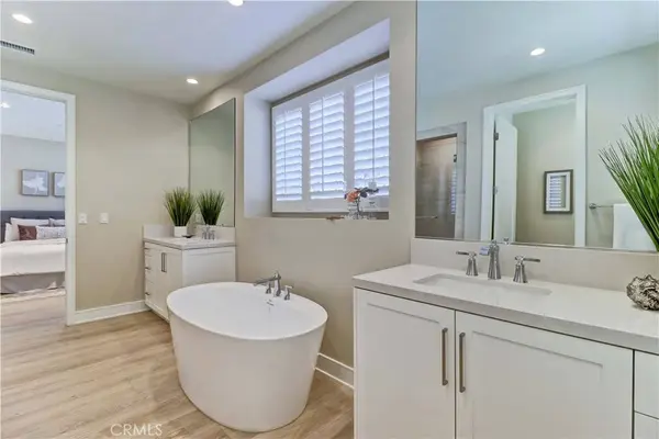 131 Albero, Irvine, CA 92602