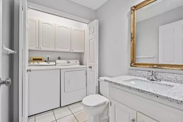 12525 Broadmoor ST, Overland Park, KS 66209