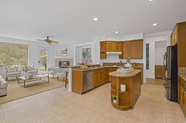 1126 Via Vera Cruz, San Marcos, CA 92078