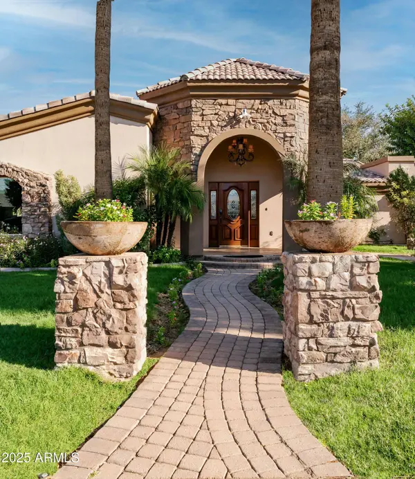 4528 E HOBART Street, Mesa, AZ 85205