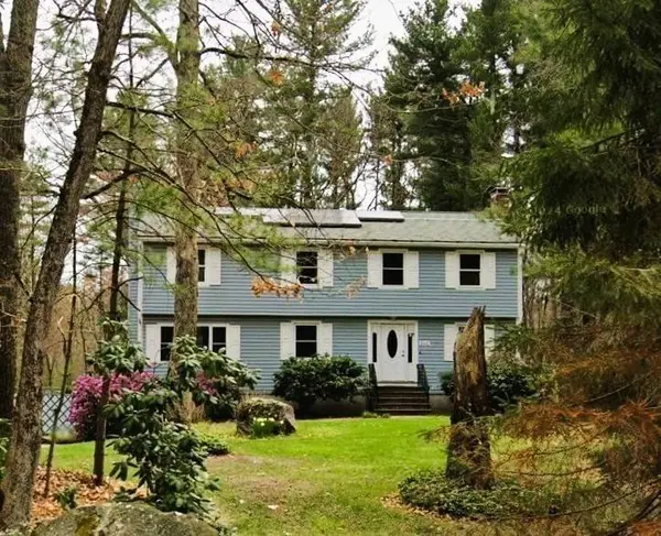 545 Boxford St, North Andover, MA 01845