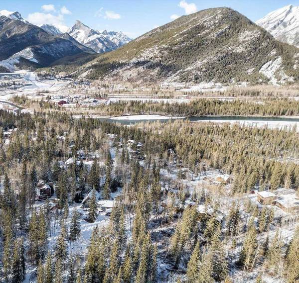 14 Heart PL, Lac Des Arcs, AB T1W 2W3