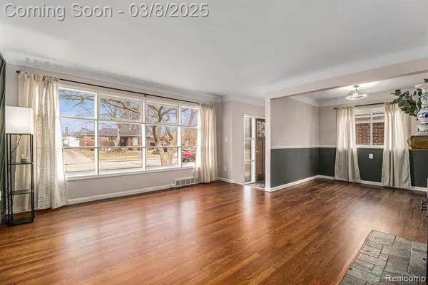 19918 MAUER Street, St. Clair Shores, MI 48080