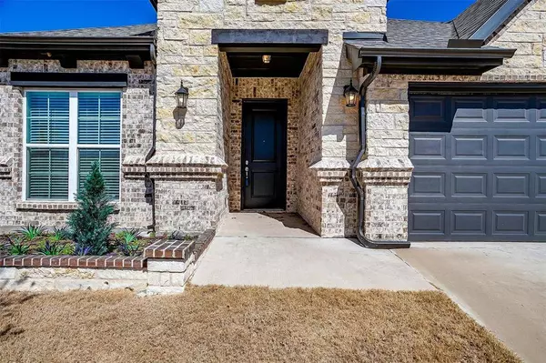 620 Long Iron Drive, Fort Worth, TX 76108