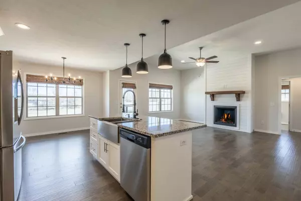 506 N Stella CT, Willard, MO 65781