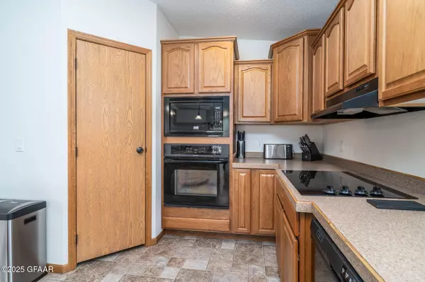 12555 MAPLE LAKE DR SE, Mentor, MN 56736