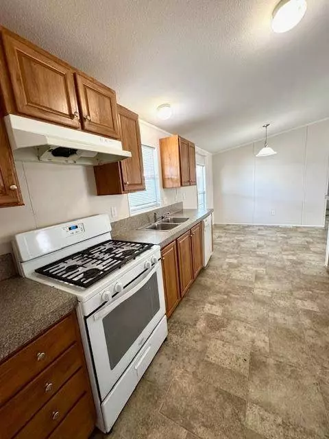 2575 S Willow AVE #156, Fresno, CA 93725