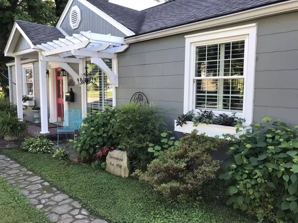 1210 Jones St, Old Hickory, TN 37138