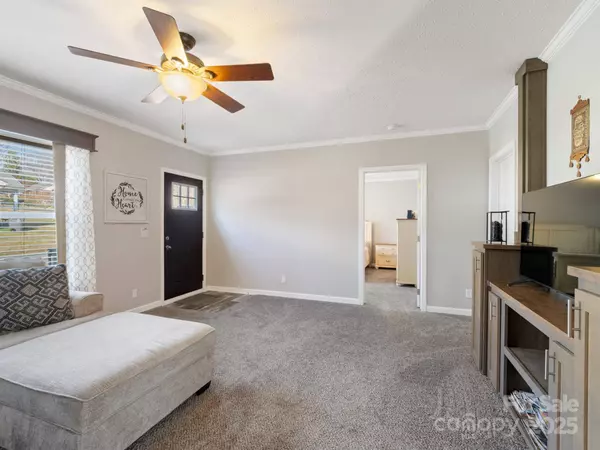 1005 Maywood ST, Kannapolis, NC 28081