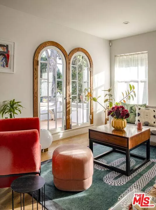 1647 Waterloo St, Los Angeles, CA 90026