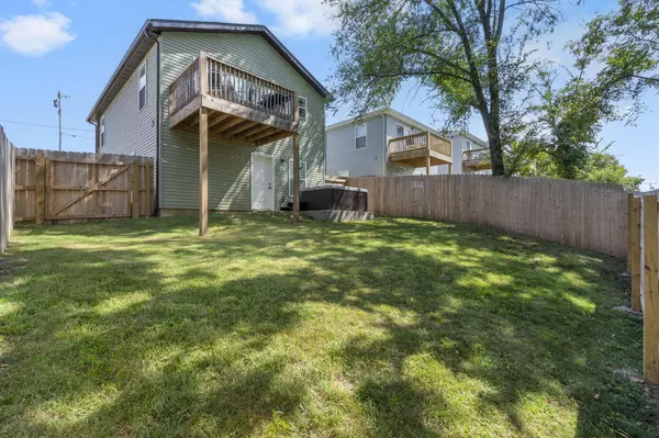 314 W College Street, Branson, MO 65616