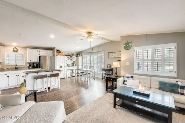 1669 N SUNCREST Avenue, Casa Grande, AZ 85122