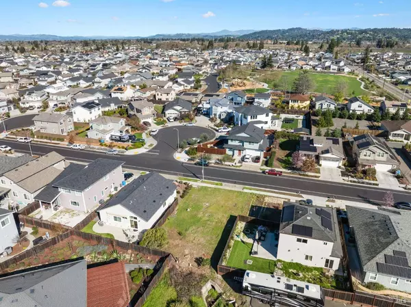 1920 Pine Meadow DR, Santa Rosa, CA 95403