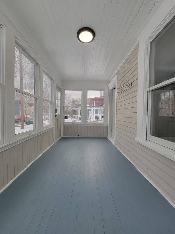 823 Queen AVE N, Minneapolis, MN 55411