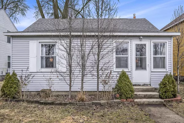 1848 Oak Avenue, North Muskegon, MI 49445