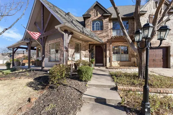 1812 Hyde Park Court, Flower Mound, TX 75028