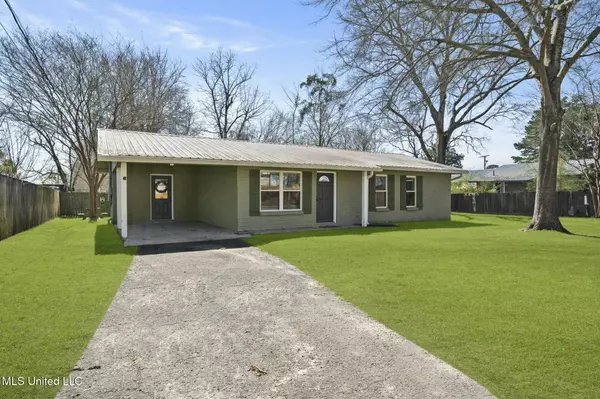414 E Hatten Avenue #A, Wiggins, MS 39577