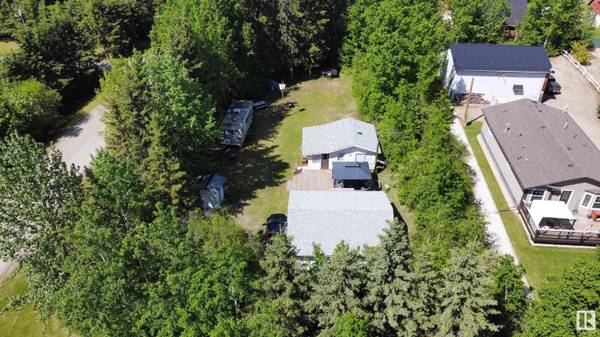 2 4418 HWY 633, Rural Lac Ste. Anne County, AB T0E 0L0