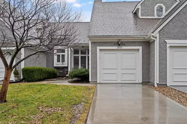 12525 Broadmoor ST, Overland Park, KS 66209