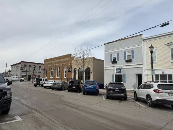 1208 Bridge St Unit 1212, Grafton, WI 53022