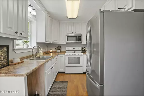 414 E Hatten Avenue #A, Wiggins, MS 39577