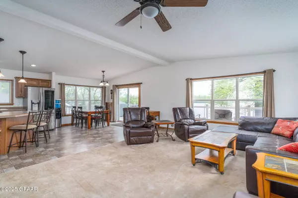 12555 MAPLE LAKE DR SE, Mentor, MN 56736