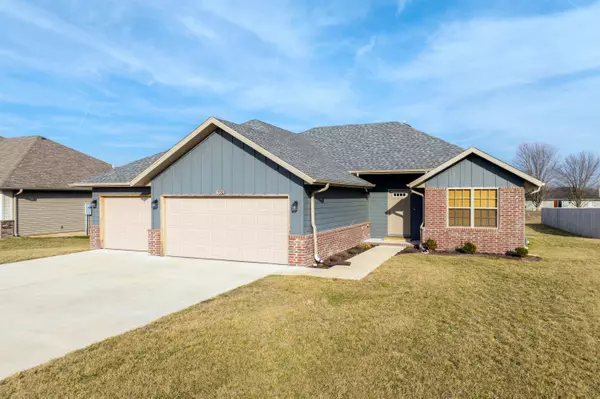 506 N Stella CT, Willard, MO 65781