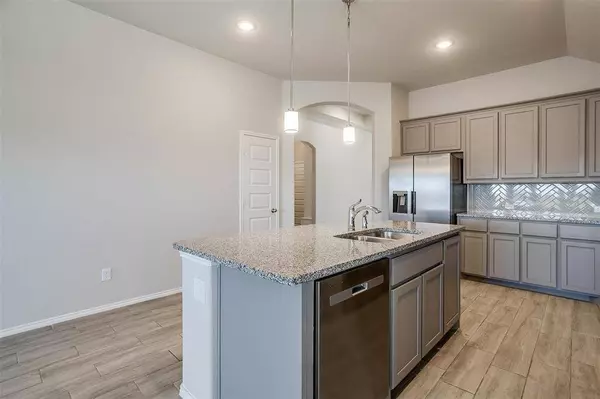 620 Long Iron Drive, Fort Worth, TX 76108