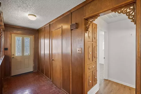 510 Edgehill Road, Joshua, TX 76058