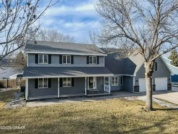 3378 PRIMROSE CT, Grand Forks, ND 58201