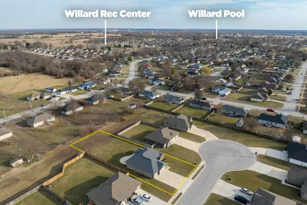 506 N Stella CT, Willard, MO 65781