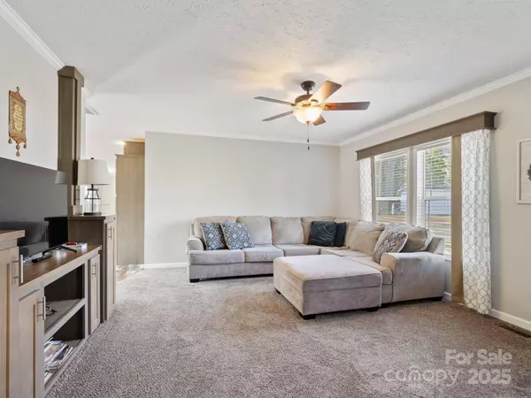 1005 Maywood ST, Kannapolis, NC 28081