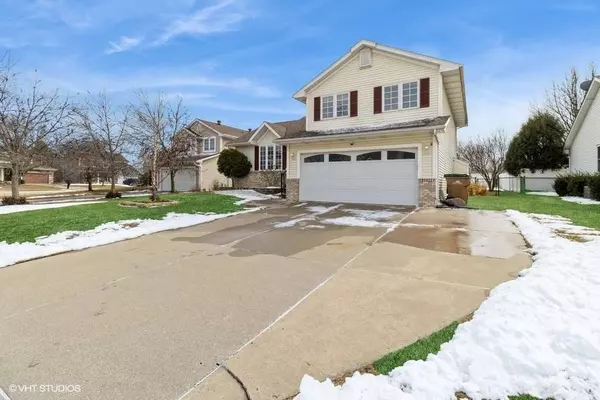 8912 Ridgeview Drive, Johnston, IA 50131