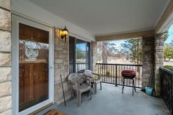 6713 Beechmont Ave, Cincinnati, OH 45230