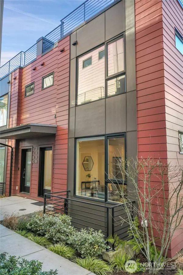 710 11th AVE E #D, Seattle, WA 98102