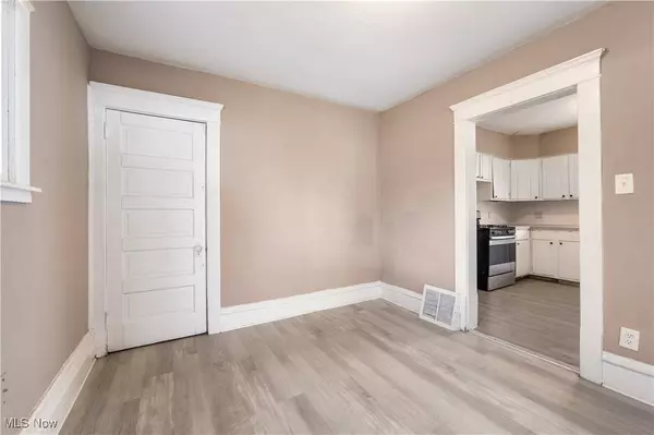 812 Kling ST, Akron, OH 44311