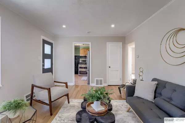 1944 S 48 Street, Omaha, NE 68106