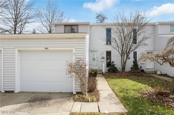 184 Deepwood DR, Wadsworth, OH 44281