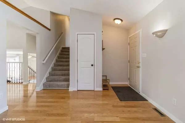 8912 Ridgeview Drive, Johnston, IA 50131