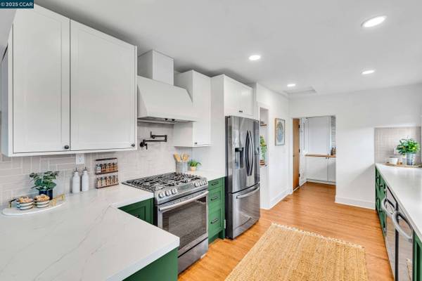 3080 Suter St, Oakland, CA 94602