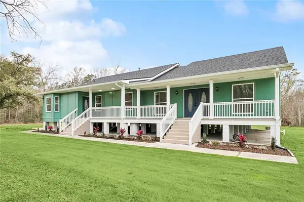 42224 SURREY LN, Slidell, LA 70461