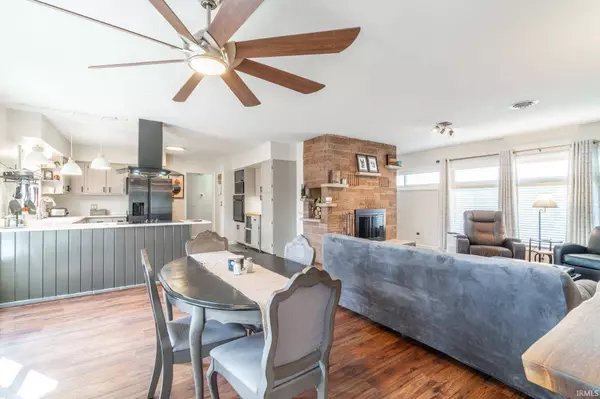 5819 West Hills Crossroad, Fort Wayne, IN 46804