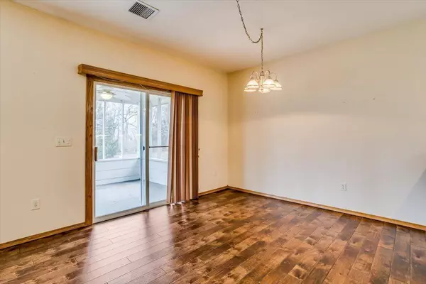 8217 W Nantucket St, Wichita, KS 67212