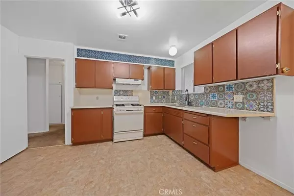 26797 6th ST, Highland, CA 92346