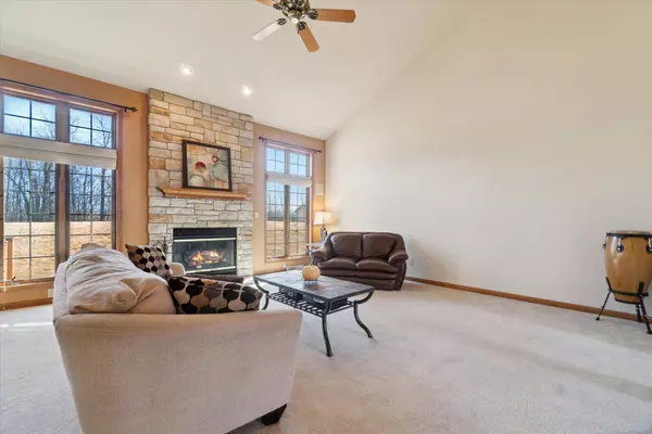 2374 Scenic Trl, Richfield, WI 53076